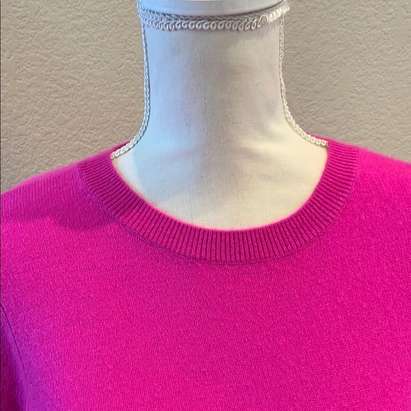Chic Antonio Melani Vibrant Fuchsia Cashmere Sweater - Picture 3 of 7